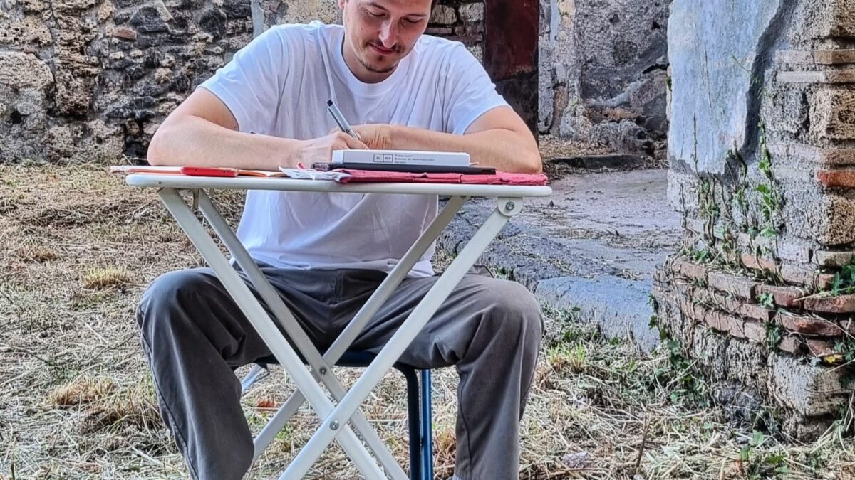 Una fase dell'attività di documentazione delle murature del Complesso dei Riti Magici